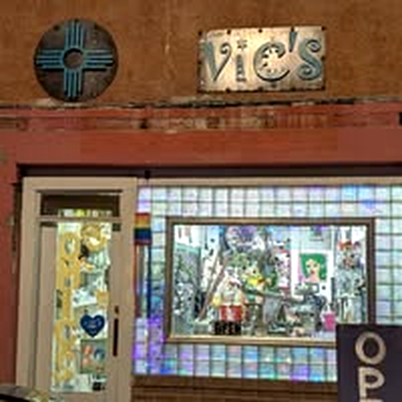 Vic's on Broadway